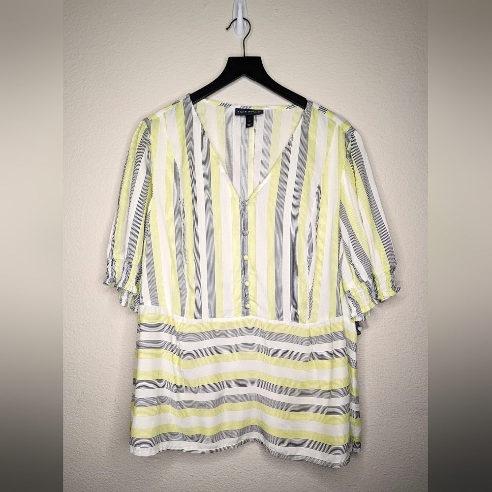 Lane Bryant Short Puff Sleeve V Neck Button Top